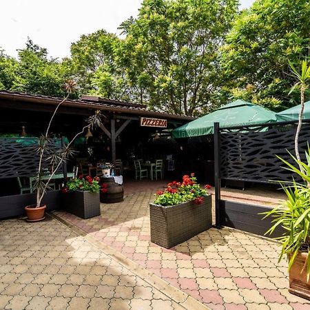 Hotel Tex Club بوتوساني المظهر الخارجي الصورة