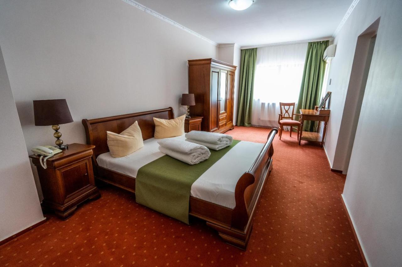 Hotel Tex Club بوتوساني المظهر الخارجي الصورة