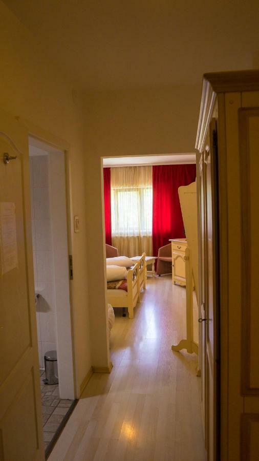 Hotel Tex Club بوتوساني المظهر الخارجي الصورة