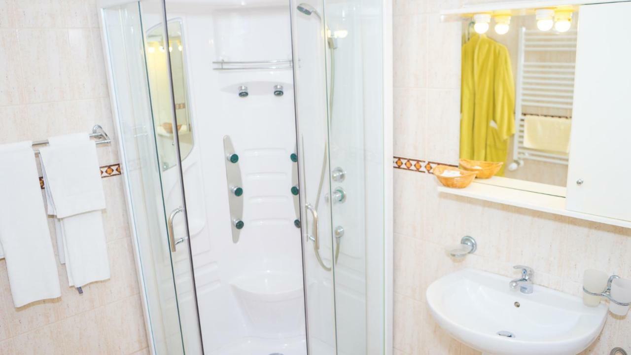 Hotel Tex Club بوتوساني المظهر الخارجي الصورة