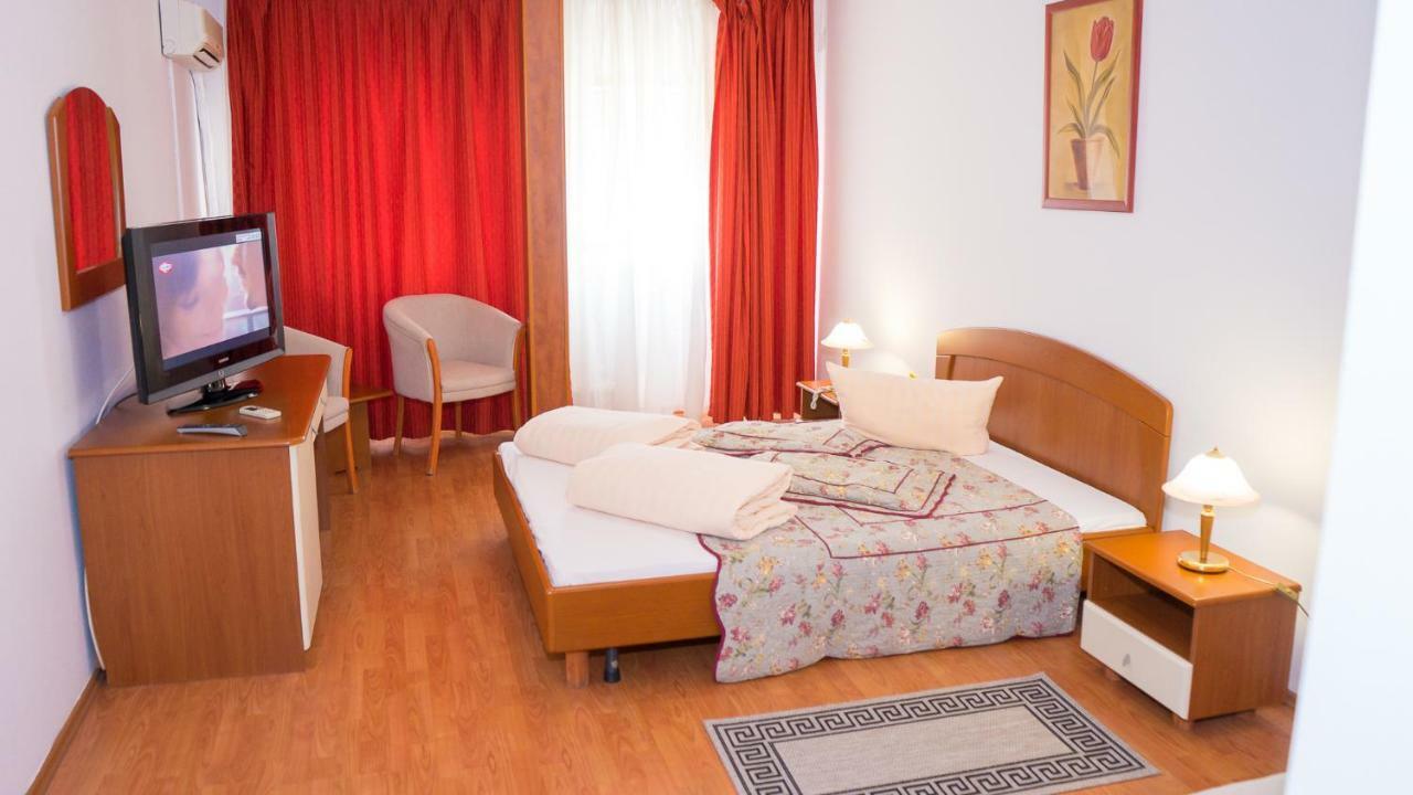 Hotel Tex Club بوتوساني المظهر الخارجي الصورة